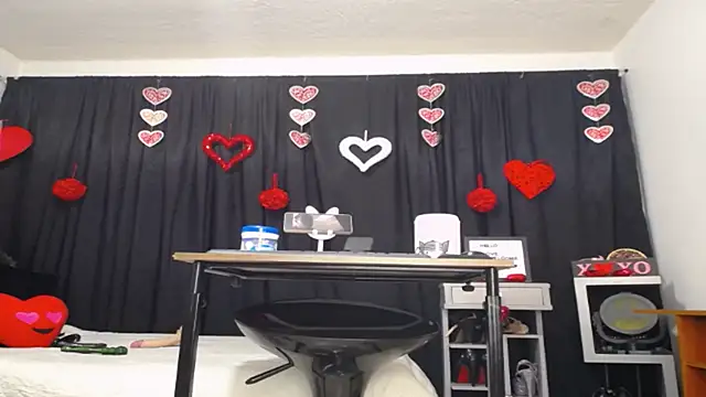 Snapshot of Litas_Secrets chatting on February 2025 10:00:01 PM Litas Secrets online show from February 2025 10:00:01 PM