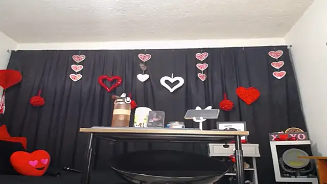 Snapshot of Litas_Secrets chatting on February 2025 09:11:02 PM Litas Secrets online show from February 2025 09:11:02 PM