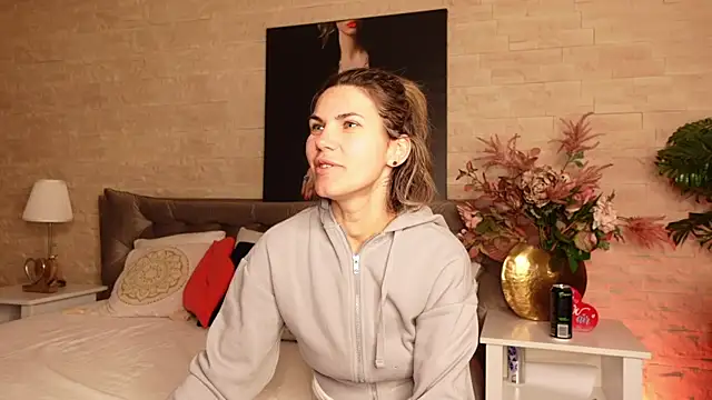 FeliciaKrige online show from May 2026 07:53:02 PM