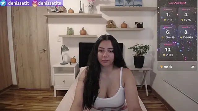Snapshot of DenisseTits chatting on October 2025 02:19:01 PM DenisseTits online show from October 2025 02:19:01 PM