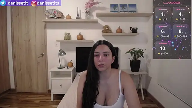 Snapshot of DenisseTits chatting on October 2025 08:20:02 PM DenisseTits online show from October 2025 08:20:02 PM