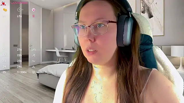Victoria Romans online show from April 2026 07:16:01 PM