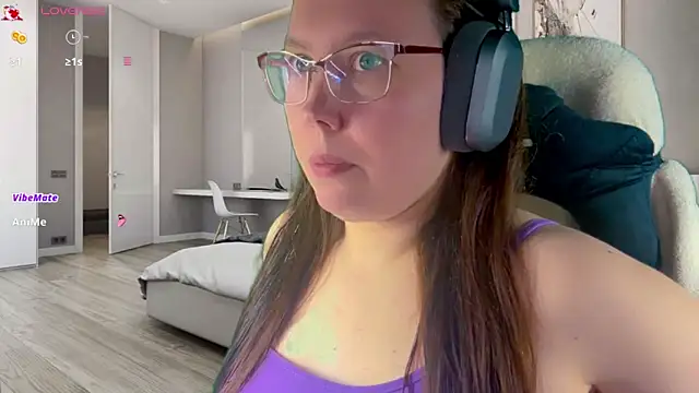 Victoria Romans online show from May 2026 11:21:01 PM