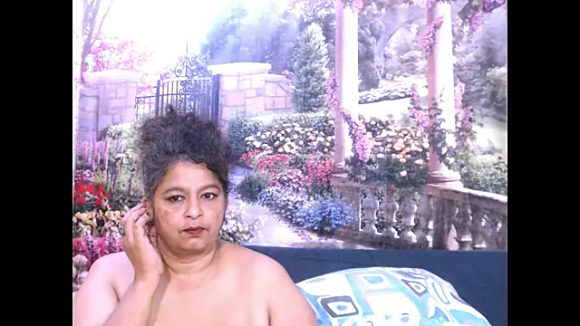 Snapshot of indianstar75 chatting on February 2025 11:45:01 PM indianstar75 online show from February 2025 11:45:01 PM