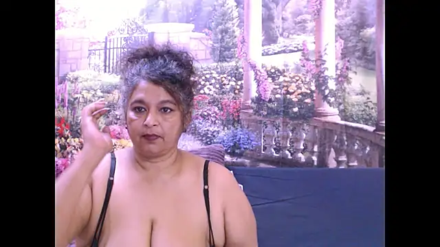 Snapshot of indianstar75 chatting on February 2025 04:10:02 PM indianstar75 online show from February 2025 04:10:02 PM
