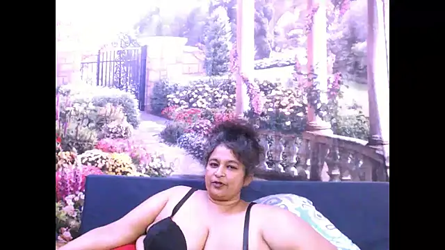 Snapshot of indianstar75 chatting on February 2025 08:53:02 PM indianstar75 online show from February 2025 08:53:02 PM