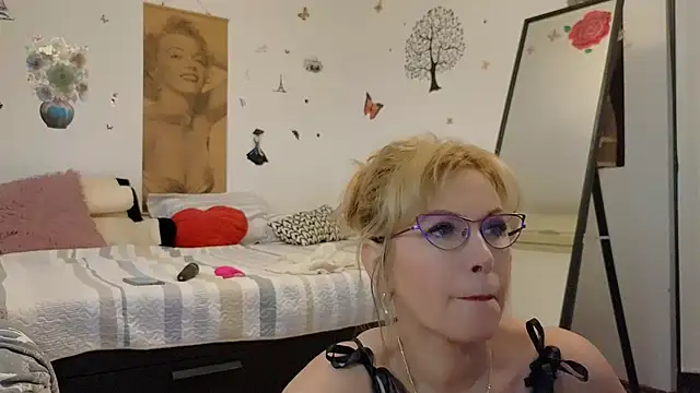 elacoquette online show from April 2026 11:22:02 AM