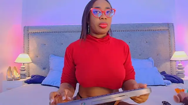 CaseyMoon online show from June 2026 12:31:01 PM