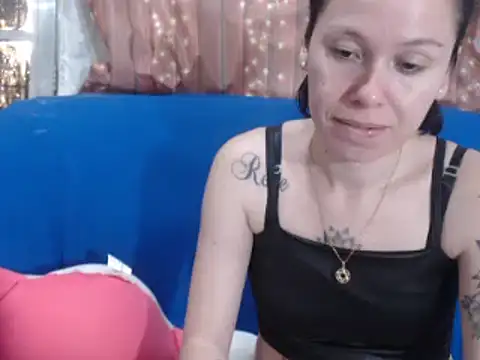 Venusluxodomme online show from April 2026 08:31:01 PM