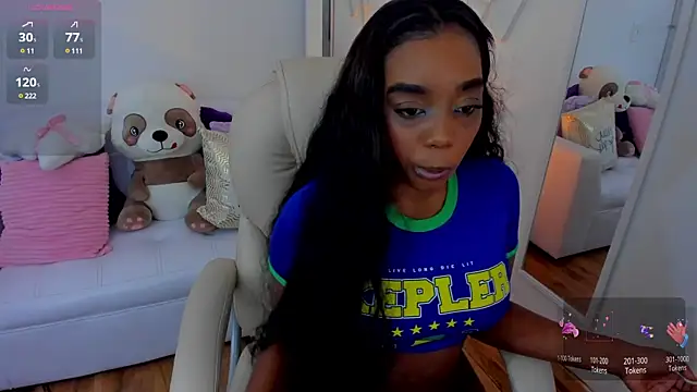 Snapshot of zobe_love chatting on January 2025 05:01:01 PM zobe love online show from January 2025 05:01:01 PM