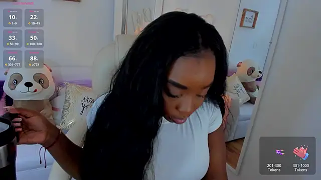 Snapshot of zobe_love chatting on March 2025 04:59:02 PM zobe love online show from March 2025 04:59:02 PM
