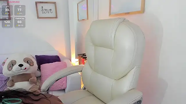 zobe love online show from June 2026 04:55:01 PM