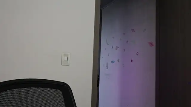 Snapshot of trieone chatting on September 2025 11:10:02 PM trieone online show from September 2025 11:10:02 PM