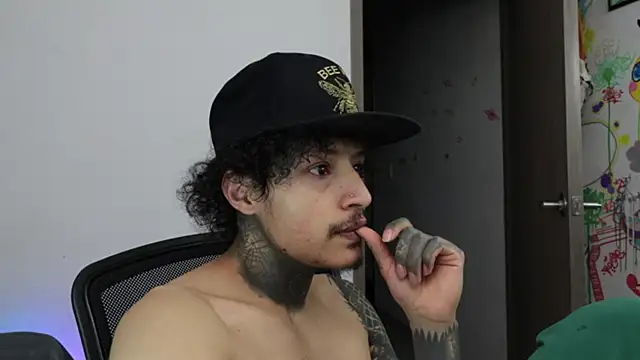 trieone online show from February 2026 01:48:01 AM