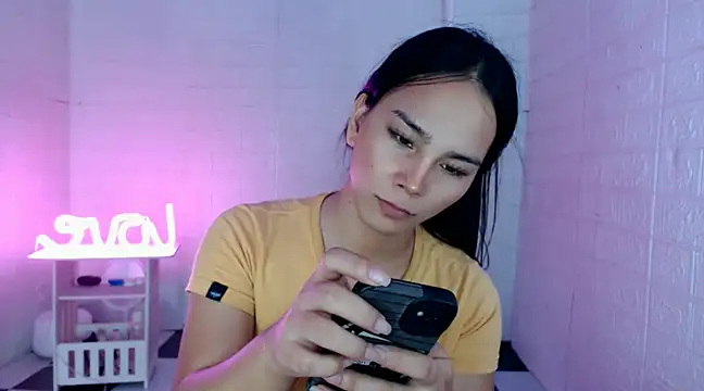 Snapshot of urnaughtydolly69 chatting on February 2025 01:22:02 PM urnaughtydolly69 online show from February 2025 01:22:02 PM