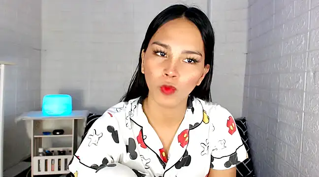 Snapshot of urnaughtydolly69 chatting on February 2025 12:09:02 PM urnaughtydolly69 online show from February 2025 12:09:02 PM