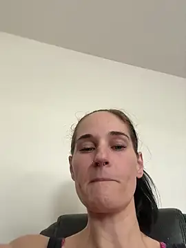 Snapshot of lolabunny9 chatting on October 2025 05:51:02 PM lolabunny9 online show from October 2025 05:51:02 PM