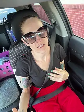 Snapshot of lolabunny9 chatting on November 2025 05:20:01 PM lolabunny9 online show from November 2025 05:20:01 PM