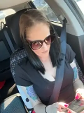 Snapshot of lolabunny9 chatting on January 2026 05:27:02 PM lolabunny9 online show from January 2026 05:27:02 PM