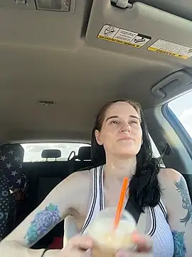 Snapshot of lolabunny9 chatting on January 2026 07:37:02 PM lolabunny9 online show from January 2026 07:37:02 PM