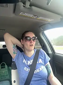 Snapshot of lolabunny9 chatting on February 2026 04:51:02 PM lolabunny9 online show from February 2026 04:51:02 PM