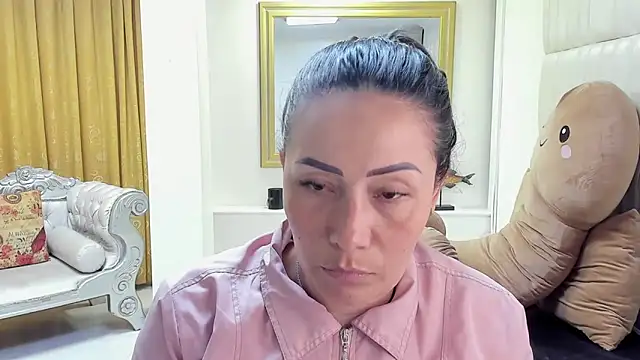 Snapshot of gaby_trent chatting on December 2024 08:53:01 PM gaby trent online show from December 2024 08:53:01 PM