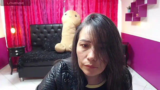 Snapshot of gaby_trent chatting on February 2025 02:23:01 PM gaby trent online show from February 2025 02:23:01 PM