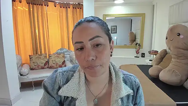 Snapshot of gaby_trent chatting on September 2025 01:56:01 PM gaby trent online show from September 2025 01:56:01 PM