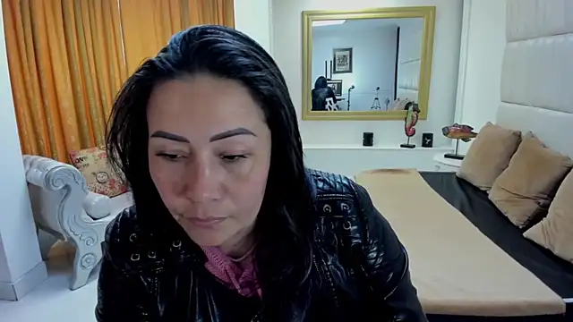 Snapshot of gaby_trent chatting on September 2025 01:49:01 PM gaby trent online show from September 2025 01:49:01 PM