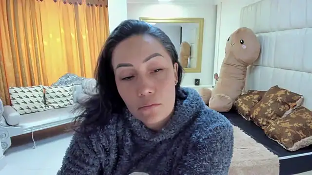 Snapshot of gaby_trent chatting on November 2025 03:33:02 PM gaby trent online show from November 2025 03:33:02 PM