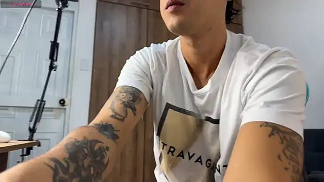 LeaneSeb online show from April 2026 01:41:02 PM