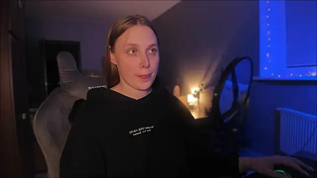 Snapshot of Rachel_Ro chatting on December 2024 11:28:02 PM Rachel Ro online show from December 2024 11:28:02 PM