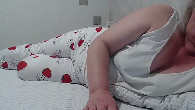 Miss Night21 online show from February 2025 05:39:01 PM