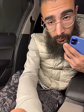 Av0caT online show from December 2025 12:27:01 AM