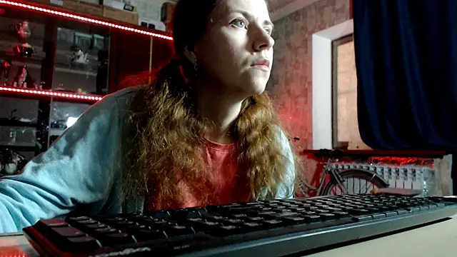 Snapshot of pa1e_pr1ncess chatting on April 2026 05:43:02 AM pa1e pr1ncess online show from April 2026 05:43:02 AM