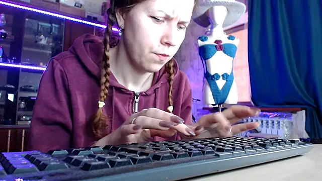 Snapshot of pa1e_pr1ncess chatting on April 2026 06:11:02 AM pa1e pr1ncess online show from April 2026 06:11:02 AM