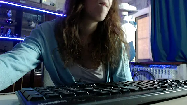 Snapshot of pa1e_pr1ncess chatting on May 2026 06:07:01 AM pa1e pr1ncess online show from May 2026 06:07:01 AM