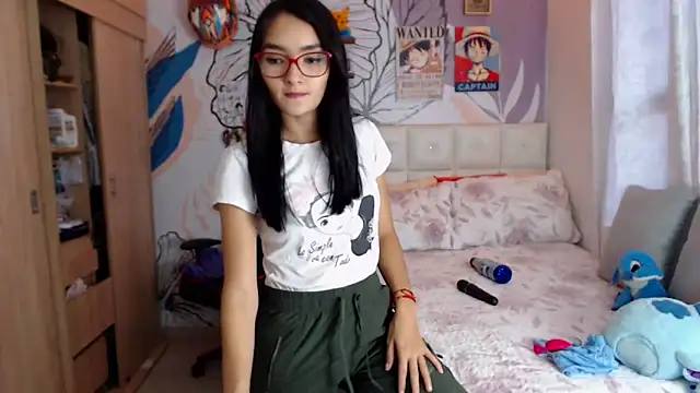 LinzyBaner online show from May 2026 10:07:01 PM