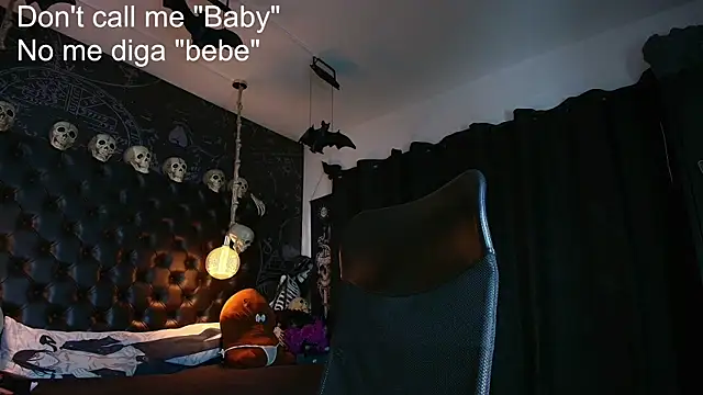 AlexHoe  online show from June 2026 06:44:01 PM