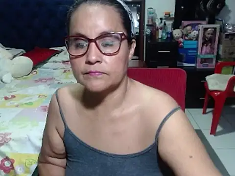 pervert mommy  online show from January 2025 11:11:01 AM