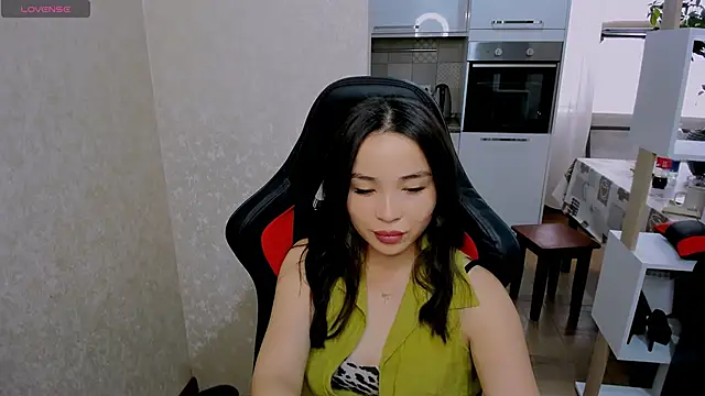 Snapshot of AyaMoon chatting on September 2025 05:00:02 AM AyaMoon online show from September 2025 05:00:02 AM