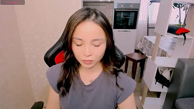 Snapshot of AyaMoon chatting on October 2025 05:19:02 AM AyaMoon online show from October 2025 05:19:02 AM