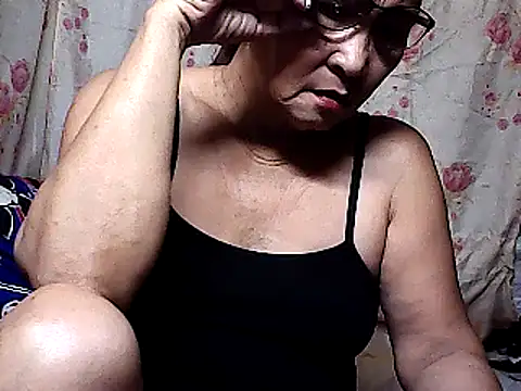 Snapshot of hotwetgran chatting on December 2024 11:51:01 PM hotwetgran online show from December 2024 11:51:01 PM