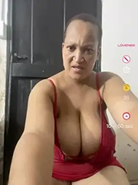 XHotJuicyBootyXX online show from May 2026 09:25:01 AM