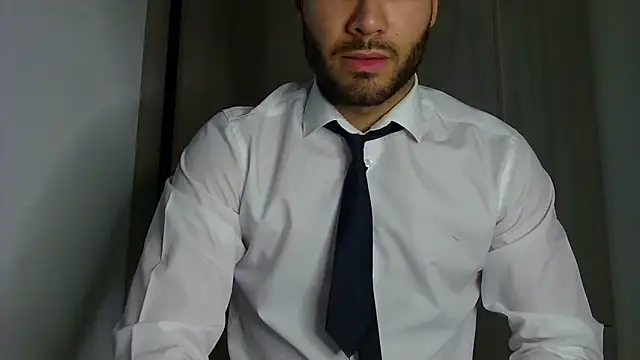 Justynn1 online show from April 2026 11:18:02 PM