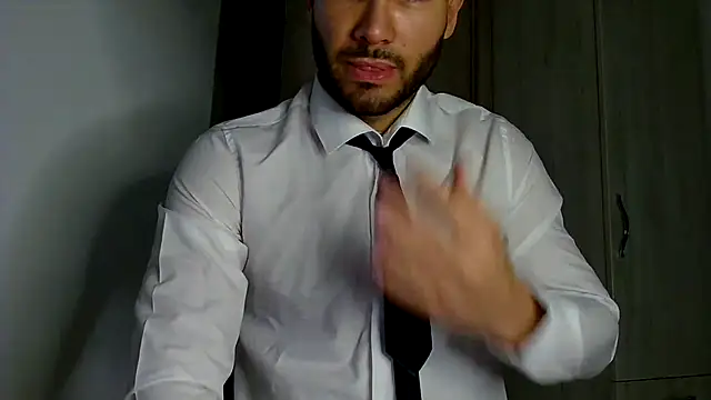 Snapshot of Justynn1 chatting on June 2026 10:37:01 PM Justynn1 online show from June 2026 10:37:01 PM