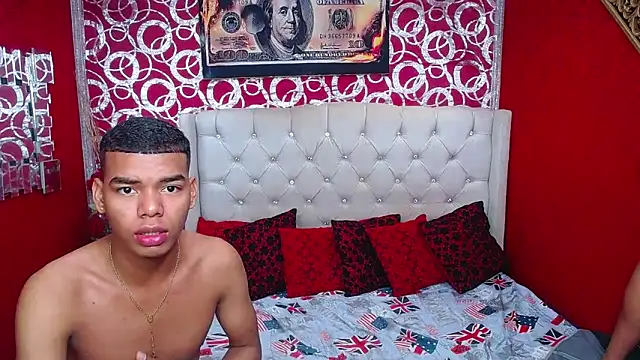 Snapshot of PEINBOYS chatting on January 2025 07:17:02 PM PEINBOYS online show from January 2025 07:17:02 PM
