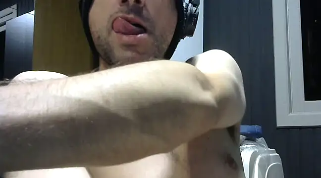 Snapshot of gauchors20 chatting on February 2025 03:20:01 AM gauchors20 online show from February 2025 03:20:01 AM