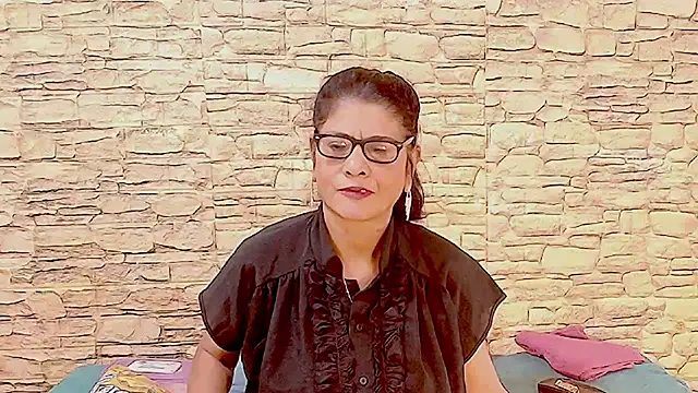 IndianAllure online show from June 2026 05:54:01 AM