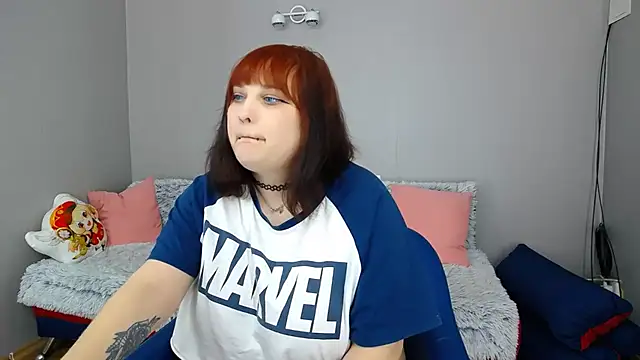 Estheri online show from December 2024 11:04:02 AM